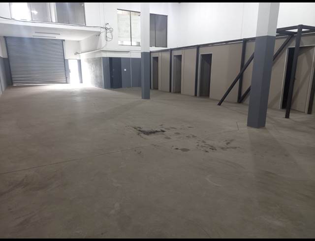 756M² WAREHOUSE TO LET IN POMONA