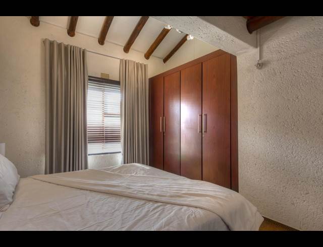 3 BEDROOM APARTMENT TO LET IN MORNINGSIDE