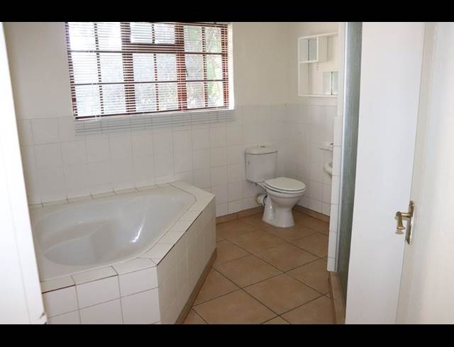 2 bed property to rent in BIRCH ACRES