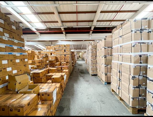 7,864M² WAREHOUSE TO LET IN NEW GERMANY