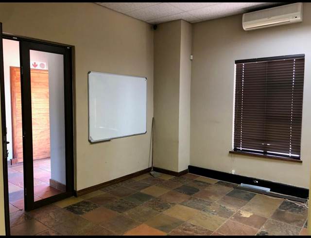 BUSINESS PROPERTY TO RENT IN ELDORAIGNE