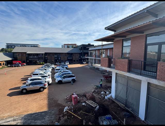 69M² BUSINESS CENTRE TO LET IN BALLITO CENTRAL