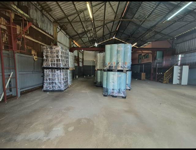 240M² WAREHOUSE TO LET IN LUIPAARDSVLEI