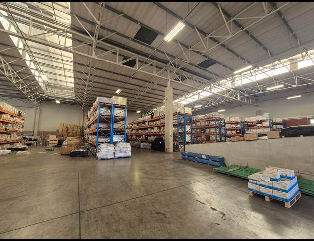 2,494M² WAREHOUSE TO LET IN GOSFORTH PARK