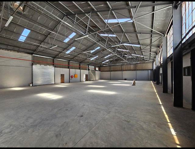 800M² WAREHOUSE TO LET IN BENROSE