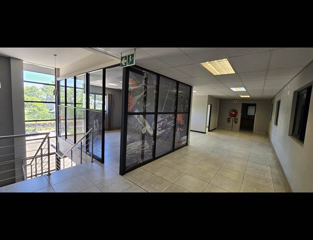 1,545M² WAREHOUSE TO LET IN LANSERIA