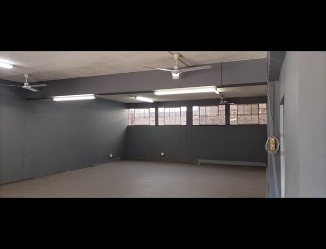 185M² OFFICE TO LET IN SONHEUWEL