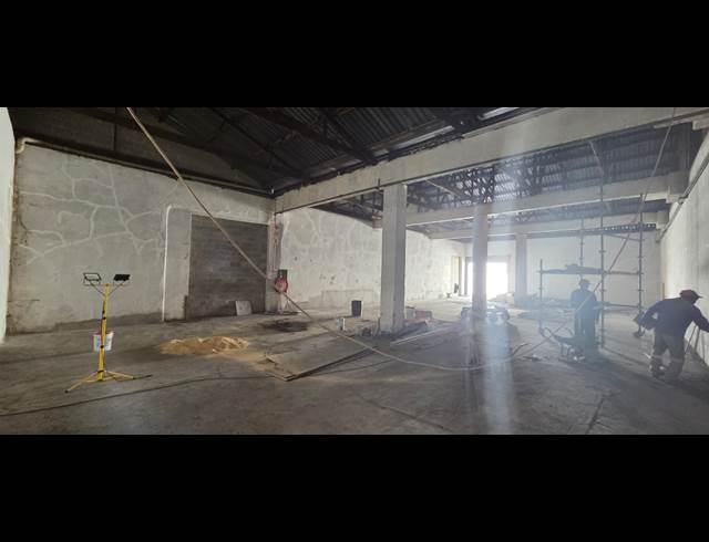 320M² WAREHOUSE TO LET IN CHARLESTON HILL