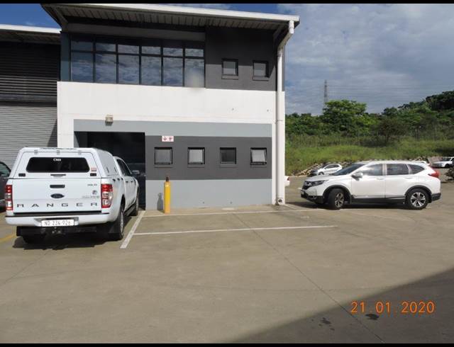 440M² WAREHOUSE TO LET IN RIVERHORSE VALLEY