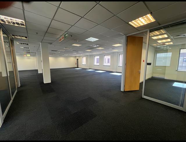 332M² OFFICE TO LET IN ROSEBANK