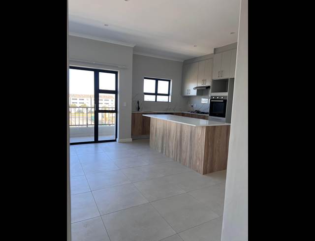 3 BEDROOM APARTMENT TO LET IN SANDOWN