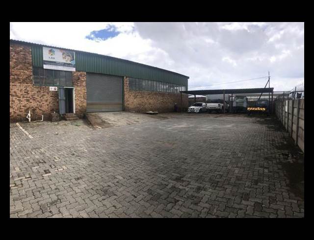 520M² WAREHOUSE TO LET IN ANDERBOLT