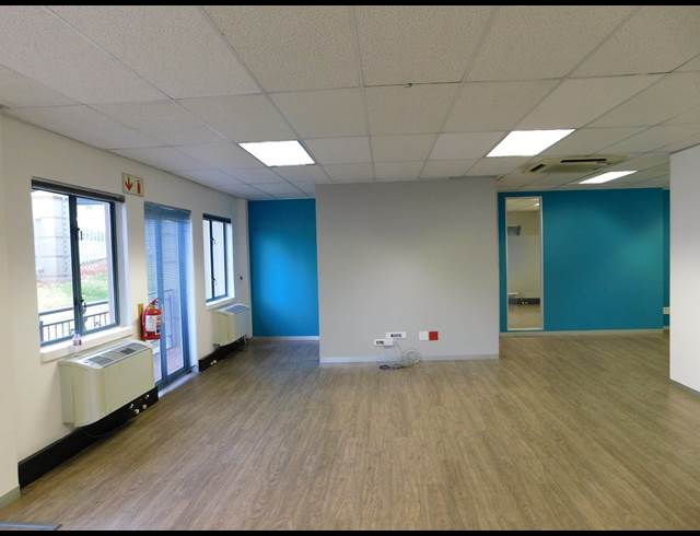 191M² OFFICE TO LET IN HYDE PARK