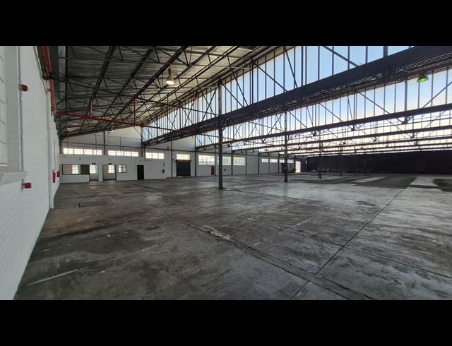 4,280M² WAREHOUSE TO LET IN BOKSBURG EAST