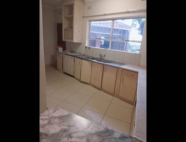 4 bed property to rent in RIDGEWAY