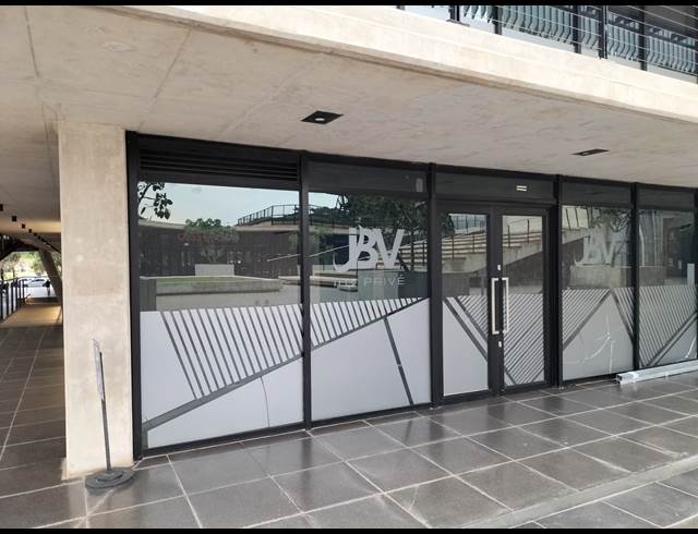 93M² RETAIL TO LET IN NEW TOWN CENTRE