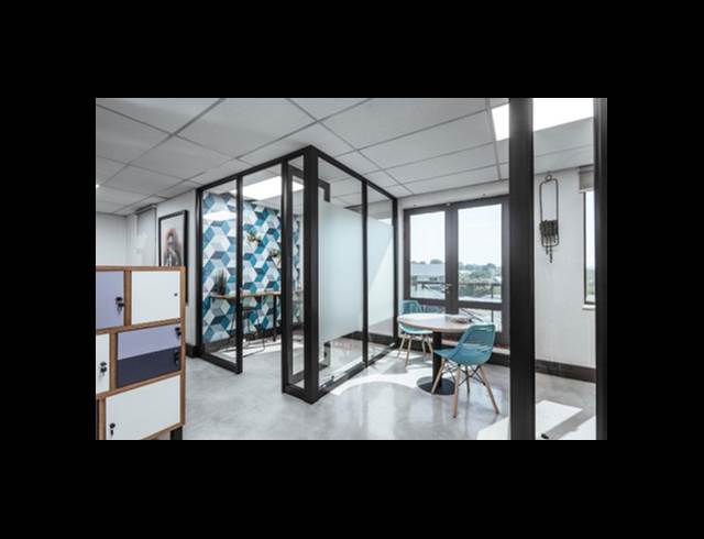 6,231M² OFFICE TO LET IN HYDE PARK