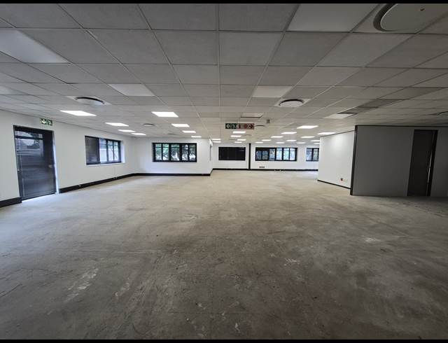 326M² OFFICE TO LET IN SANDTON CENTRAL