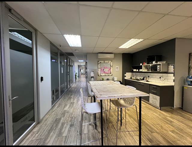 90.70M² OFFICE TO LET IN CENTURION CENTRAL