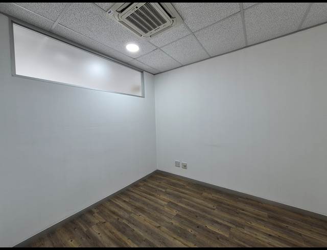 118M² OFFICE TO LET IN DUNKELD