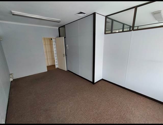 20M² OFFICE RENTED IN DURBANVILLE CENTRAL