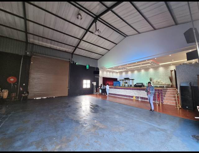 1,053M² WAREHOUSE TO LET IN AIRPORT INDUSTRIA