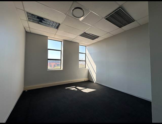 142.10M² OFFICE TO LET IN HIGHVELD TECHNOPARK