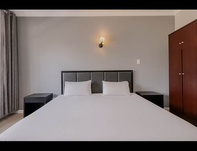 16 BEDROOM GUEST HOUSE TO LET IN BROADACRES