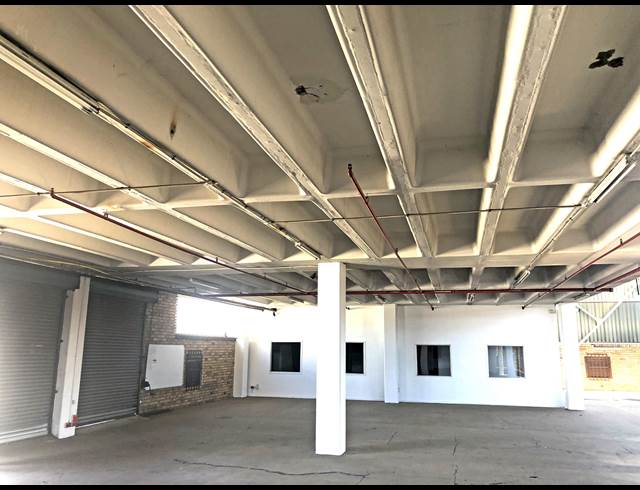 9,947M² WAREHOUSE TO LET IN MEADOWDALE