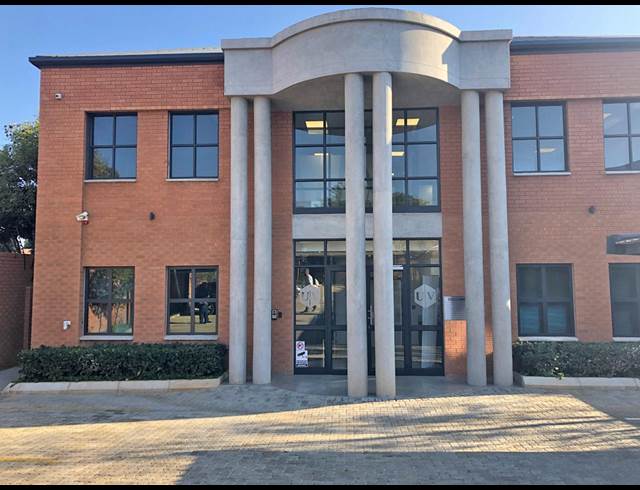 420M² OFFICE TO LET IN NIEUW MUCKLENEUK