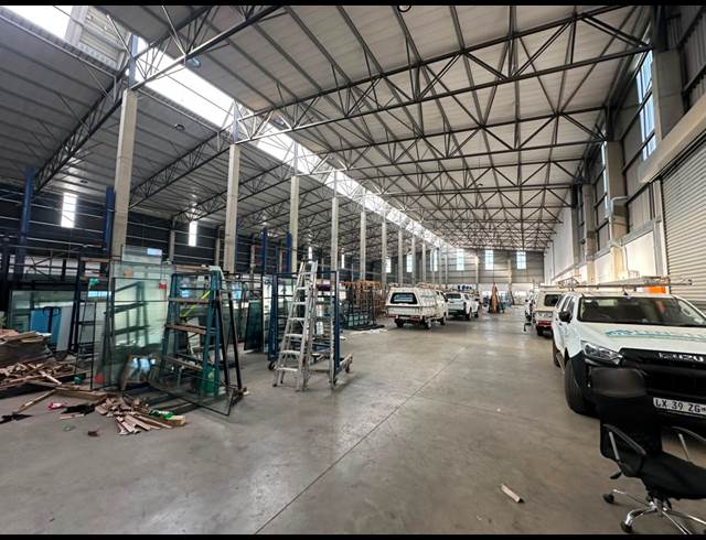 3,456.80M² WAREHOUSE TO LET IN COSMO BUSINESS PARK