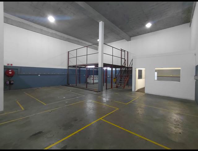 342M² WAREHOUSE TO LET IN POMONA