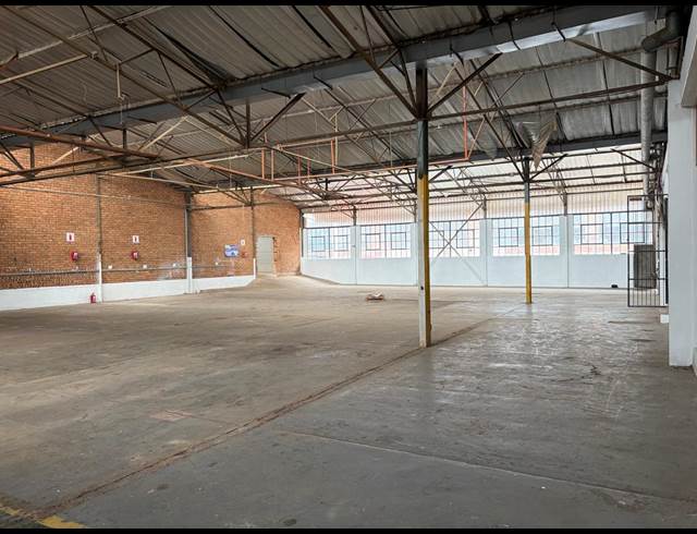 1,125M² WAREHOUSE TO LET IN TULISA PARK