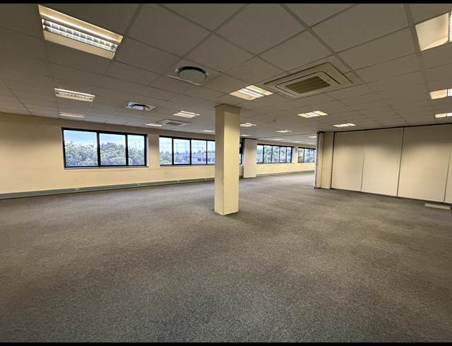 1,012M² BUILDING TO LET IN BEDFORDVIEW