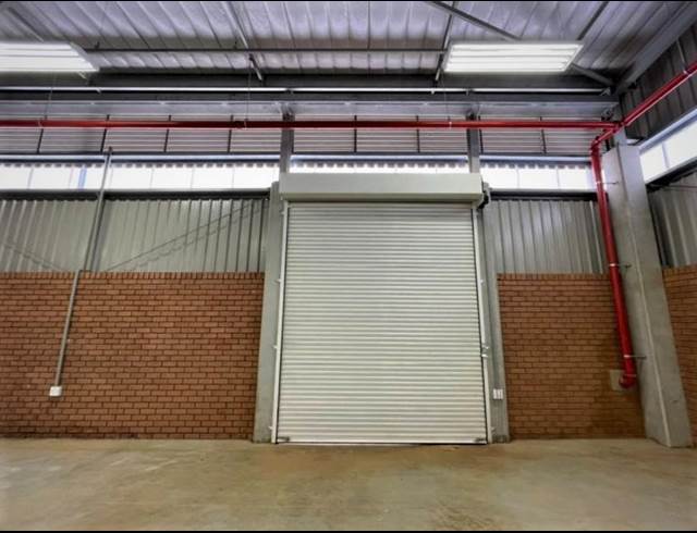 673M² WAREHOUSE TO LET IN OLIFANTSFONTEIN