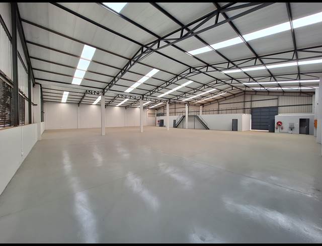 1,094M² WAREHOUSE TO LET IN COSMO BUSINESS PARK