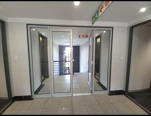 387M² OFFICE TO LET IN BRYANSTON