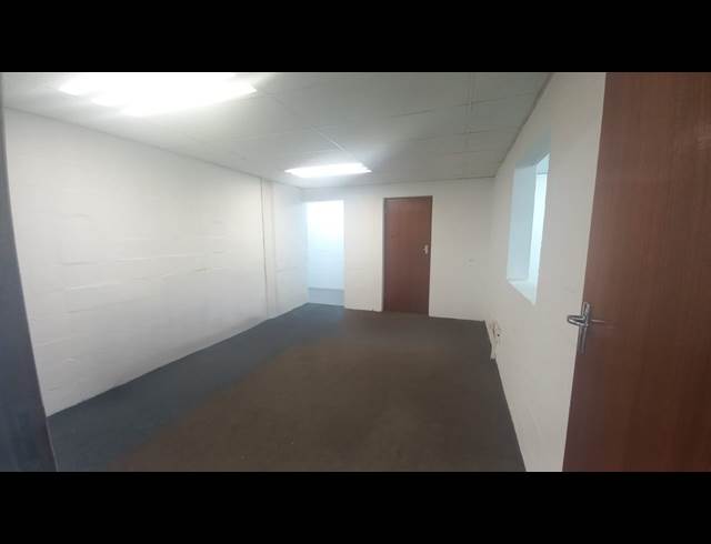 410.50M² WAREHOUSE TO LET IN EPPING INDUSTRIAL
