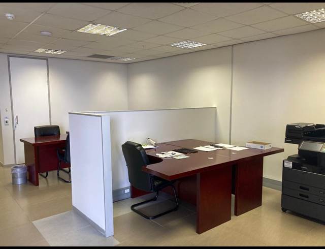 172M² OFFICE TO LET IN UMHLANGA RIDGE