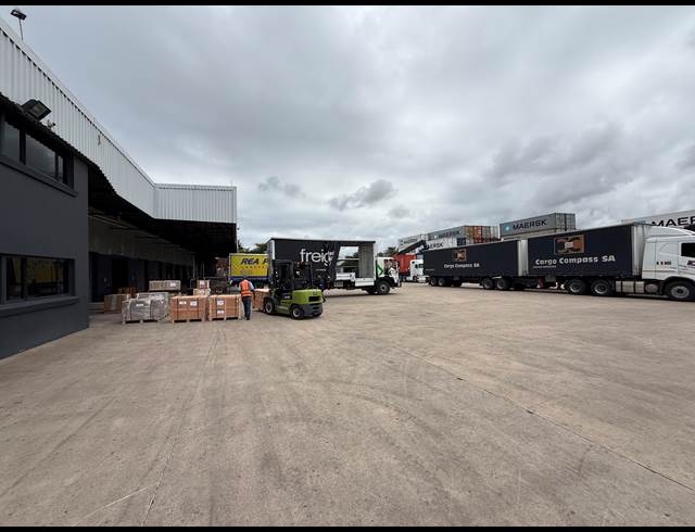 18,865M² WAREHOUSE TO LET IN PROSPECTON INDUSTRIAL