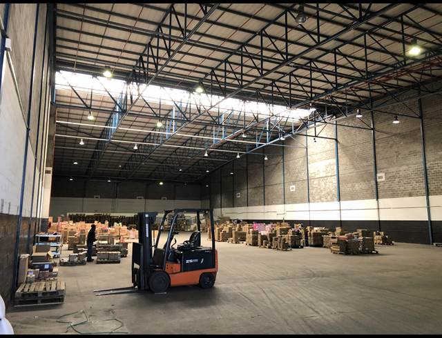 2,651M² FACTORY TO LET IN EPPING INDUSTRIAL
