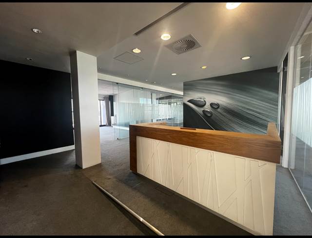 403M² OFFICE TO LET IN WOODSTOCK