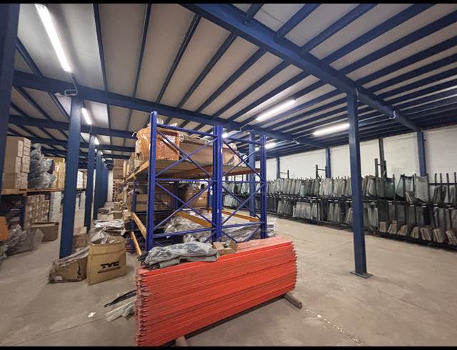 734M² WAREHOUSE TO LET IN RIVERHORSE VALLEY