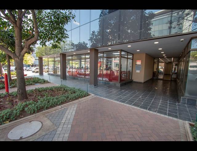 1,191M² OFFICE TO LET IN PARKTOWN