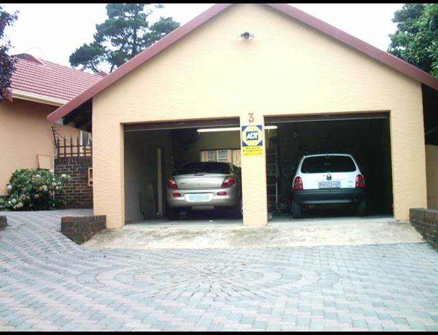 4 bed property to rent in HAZEL PARK