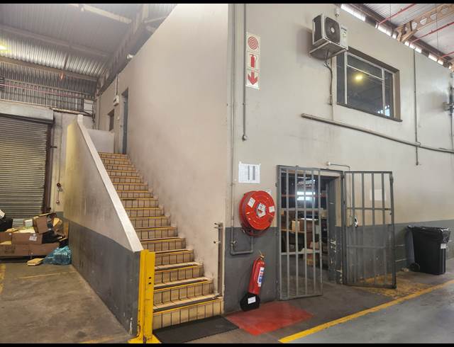 14,707M² WAREHOUSE TO LET IN ROODEKOP