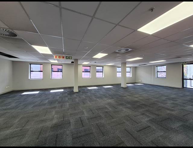 307M² OFFICE TO LET IN WAVERLEY