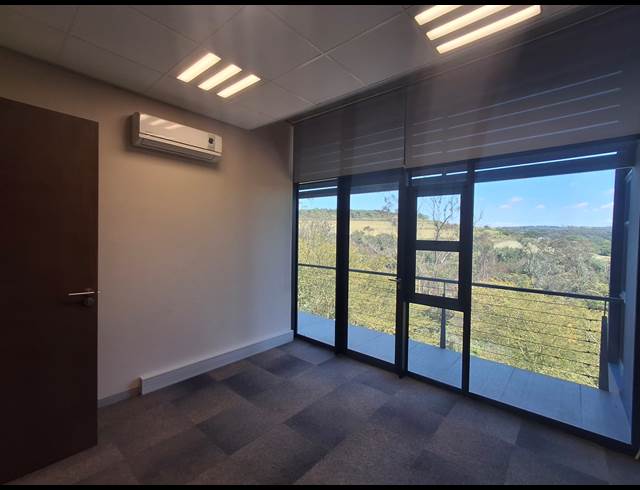 678M² OFFICE TO LET IN BEACON BAY