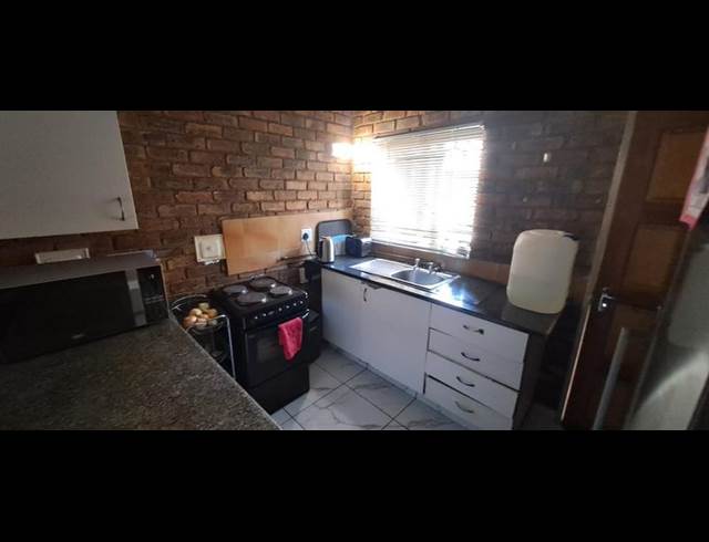 2 BEDROOM PROPERTY TO RENT IN ELSPARK
