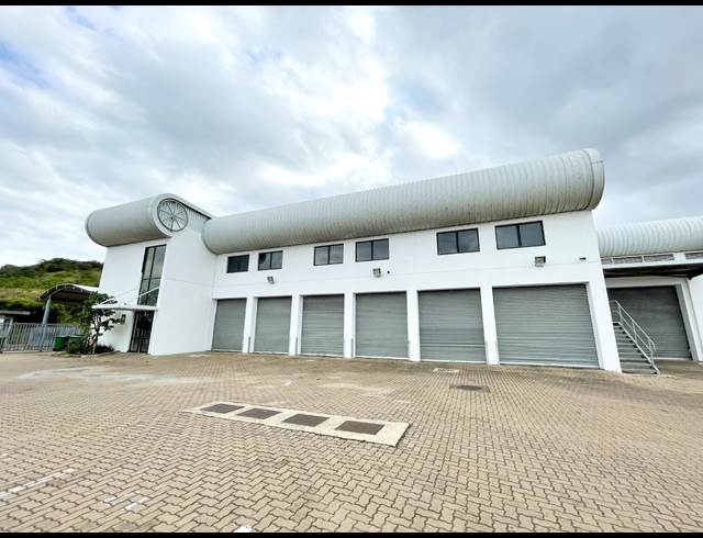 1,739M² WAREHOUSE TO LET IN RIVERHORSE VALLEY